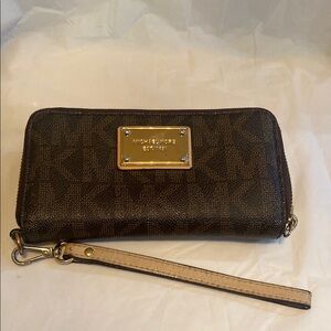 Michael Kors Wrislet